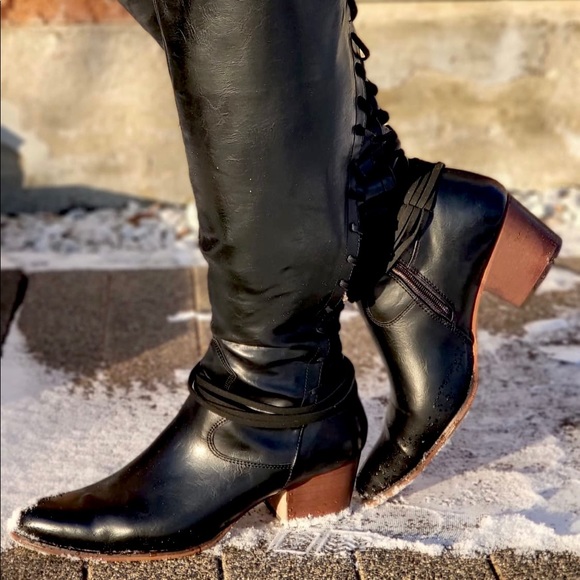 Black Cowboy Western Women’s Boot - Picture 4 of 13